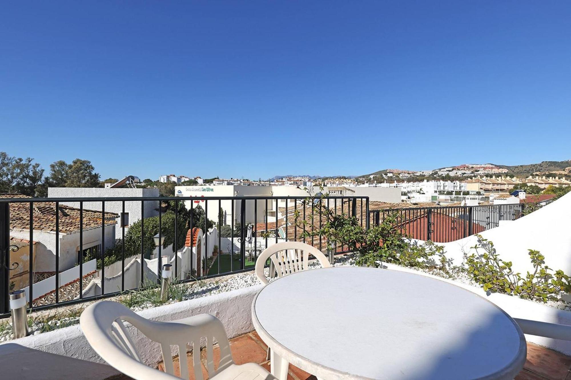 042 Classic 2 Bed Andalusian Townhouse 500M From Beach Михас Екстериор снимка