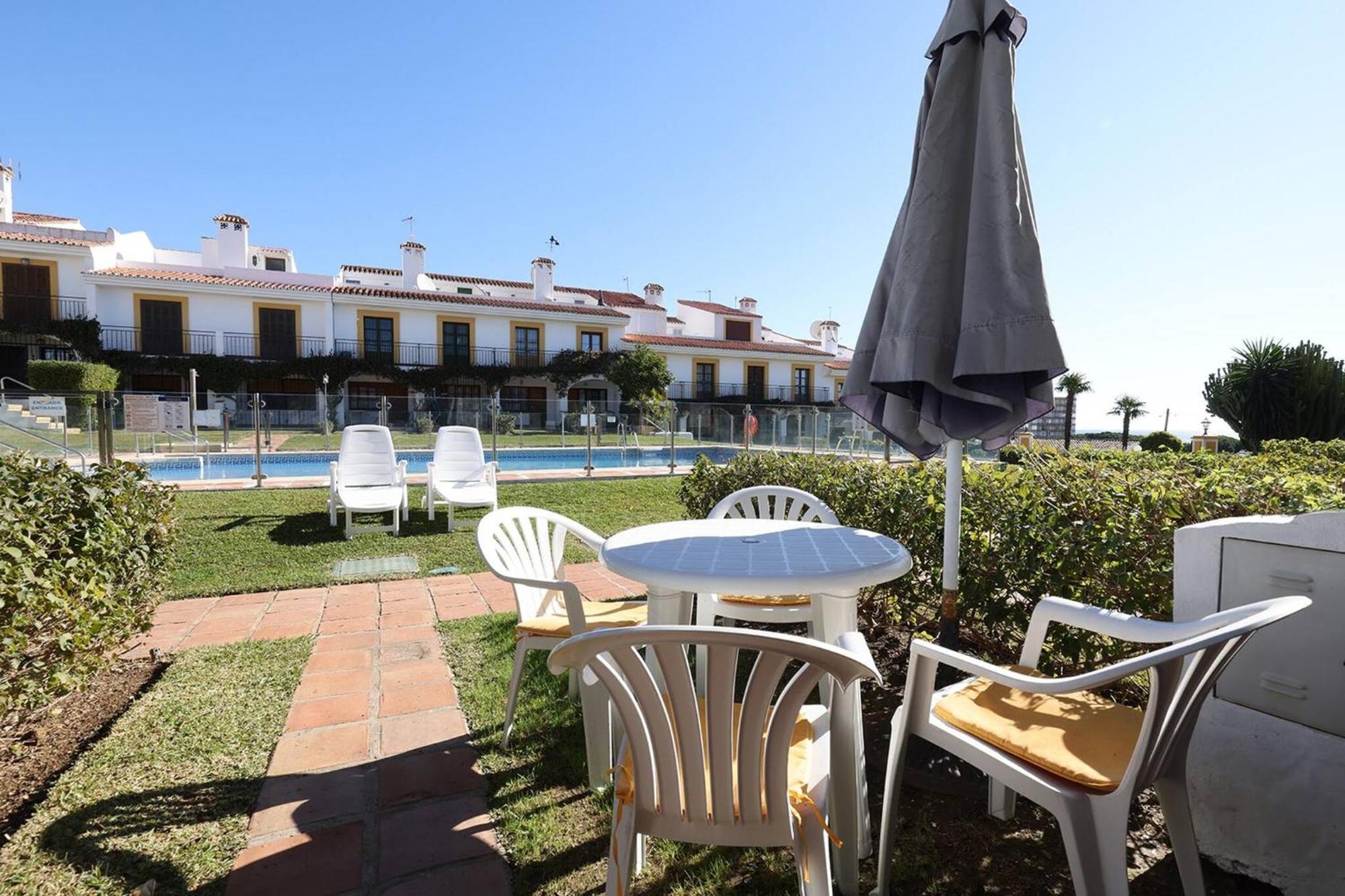 042 Classic 2 Bed Andalusian Townhouse 500M From Beach Михас Екстериор снимка