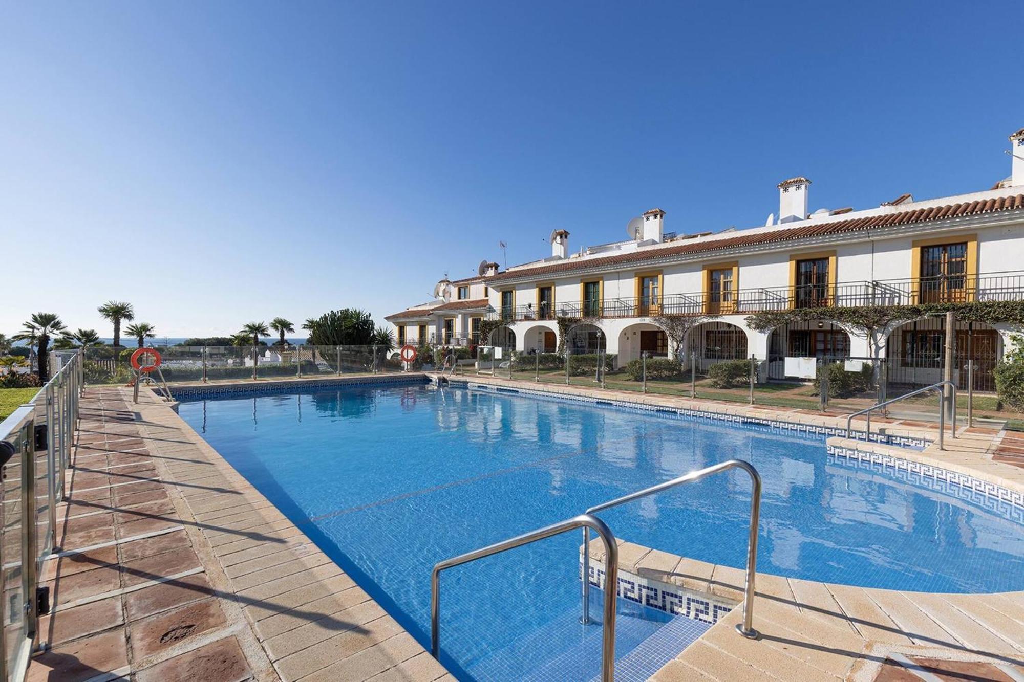 042 Classic 2 Bed Andalusian Townhouse 500M From Beach Михас Екстериор снимка