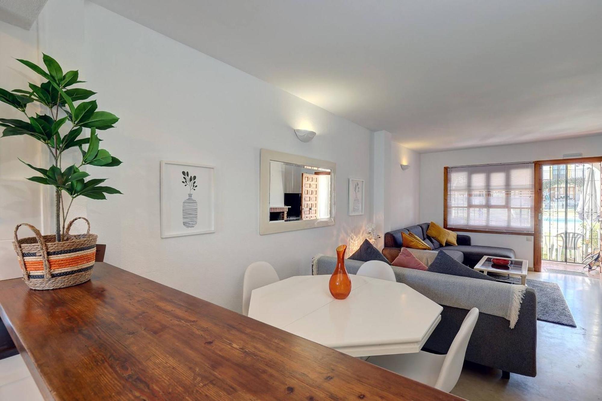 042 Classic 2 Bed Andalusian Townhouse 500M From Beach Михас Екстериор снимка