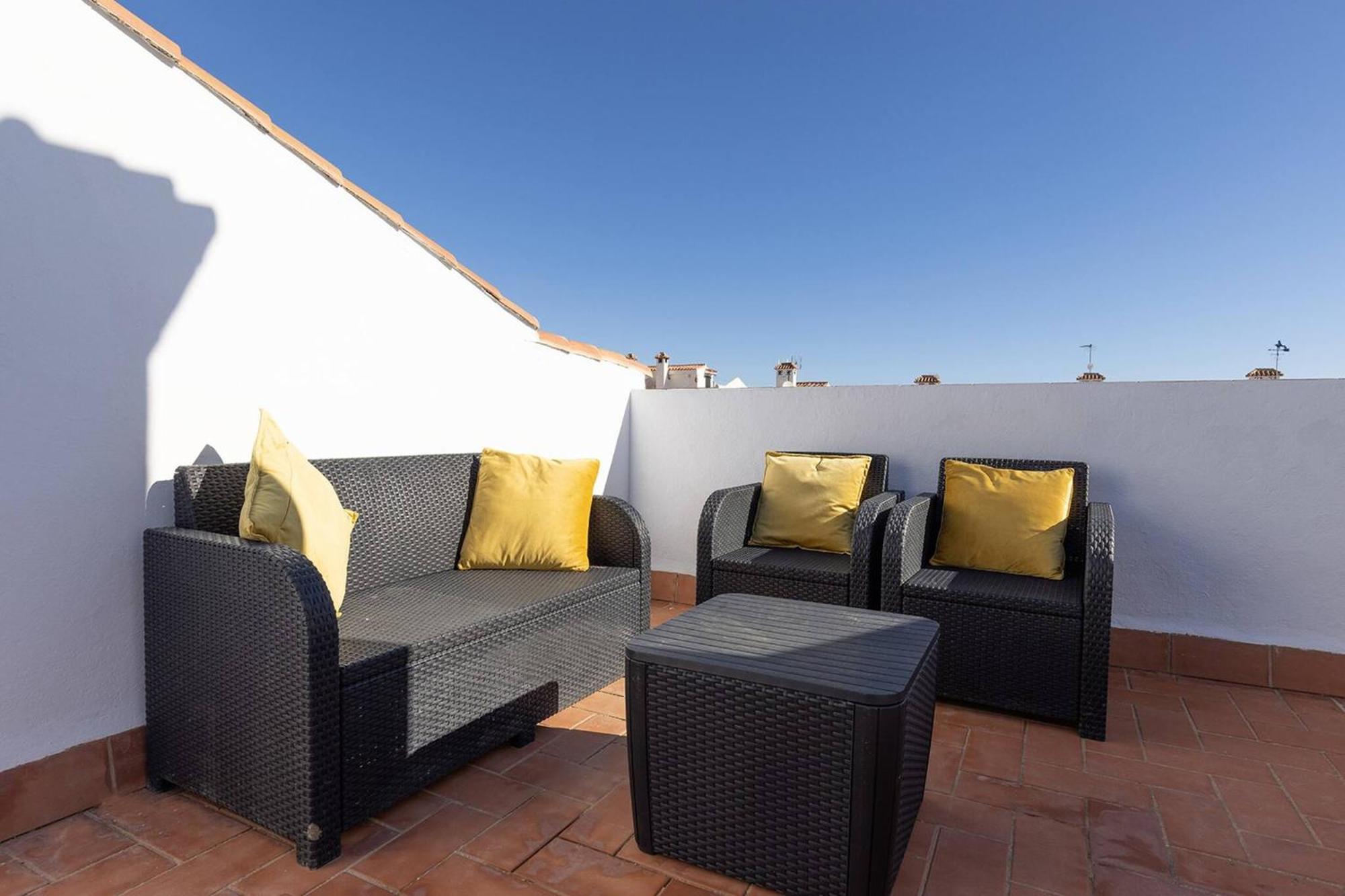 042 Classic 2 Bed Andalusian Townhouse 500M From Beach Михас Екстериор снимка